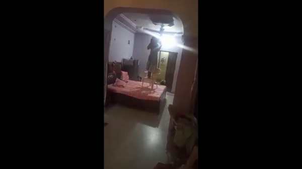  வீடியோ எடுத்த கணவர் 