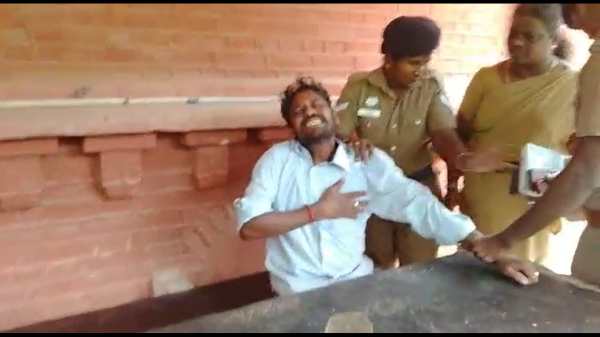  நர்சிங் மாணவி 