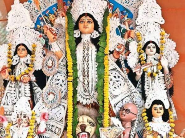 மகிஷாசுரனாக காந்தியார் மகிஷாசுரனாக காந்தியார்