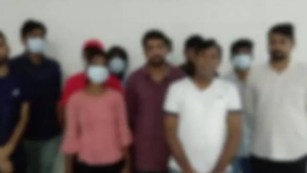  மீட்கப்பட்ட தமிழர்கள் 