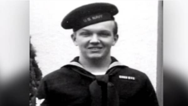 ஆற்றில் மிதந்த உடல்கள்... ஆற்றில் மிதந்த உடல்கள்...