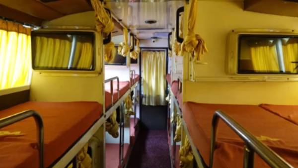  ஸ்லீப்பர் கோச்