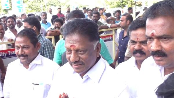 குவிந்த தொண்டர்கள் 