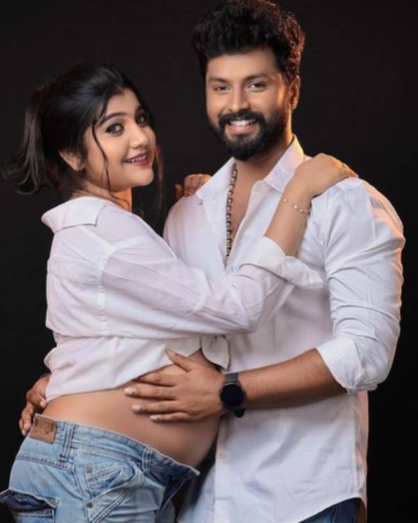 பொங்கும் தாய்மை மகிழ்ச்சி