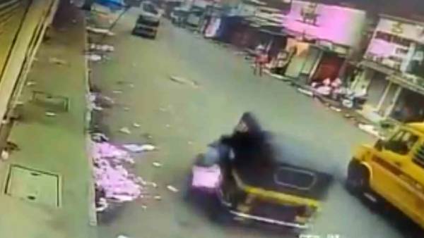 அப்பட்டமான காட்சி அப்பட்டமான காட்சி