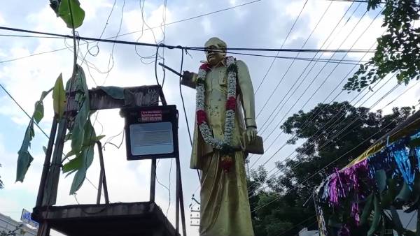 அண்ணா சிலை 