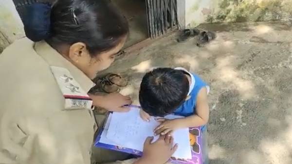 இணையத்தில் பரவும் வீடியோ இணையத்தில் பரவும் வீடியோ