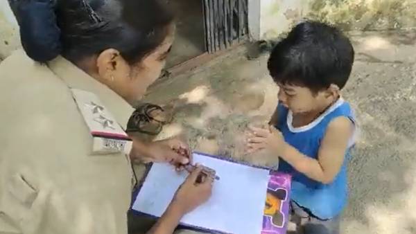 போலீசில் புகார் போலீசில் புகார்