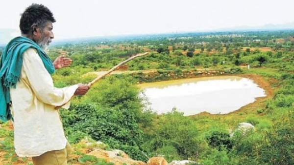 சொந்த செலவில் 16 குளங்கள் 