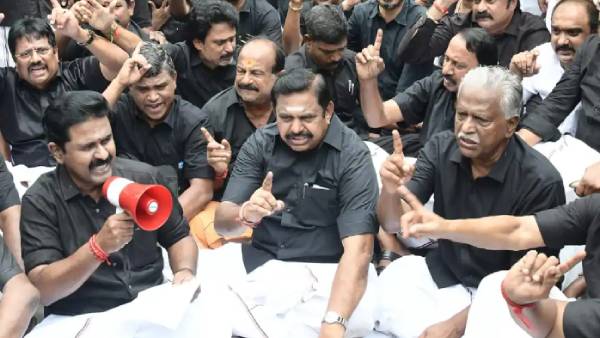 வள்ளுவர் கோட்டம் 