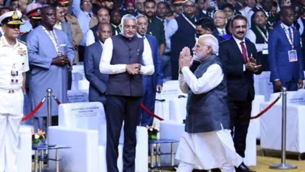 பரபரக்கும் குஜராத் பரபரக்கும் குஜராத்