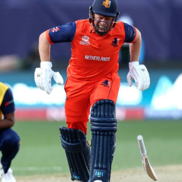 ரசிகர்கள் பாராட்டு ரசிகர்கள் பாராட்டு