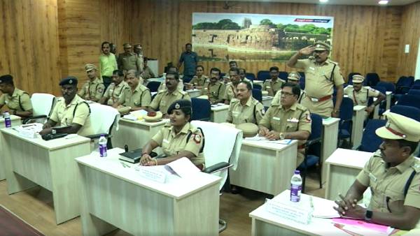 பாராட்டு பாராட்டு