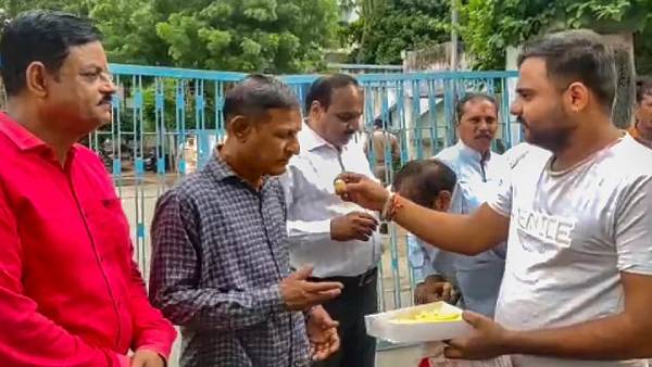 முன் விடுதலை 