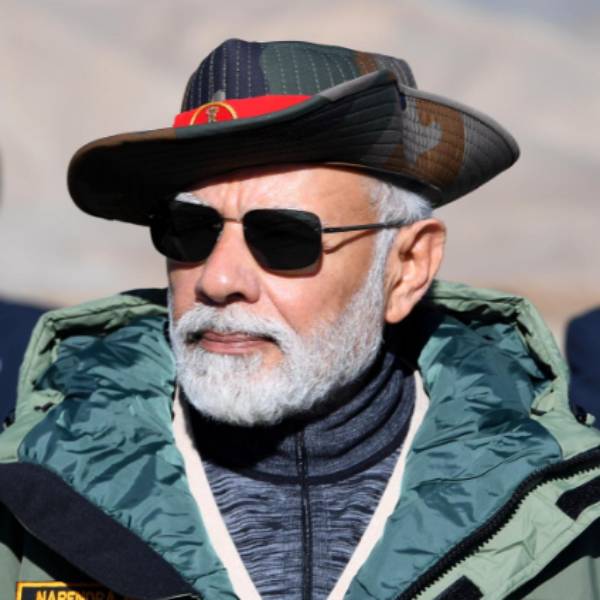 அஞ்சி நடுங்கும் எதிரிகள்.. அஞ்சி நடுங்கும் எதிரிகள்..