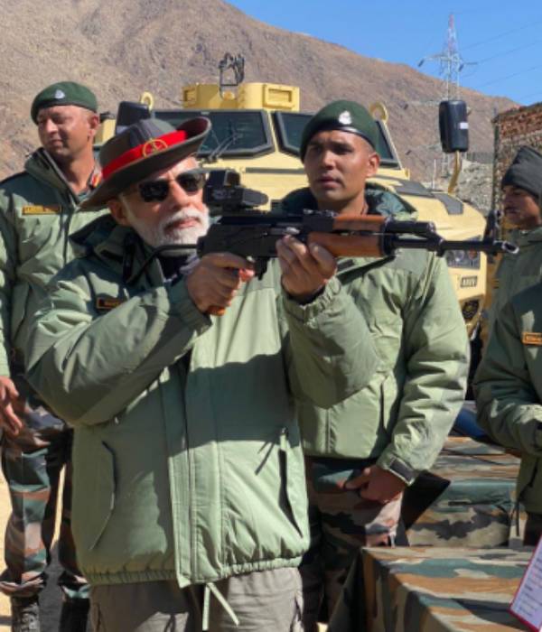 ஒரு பிடி மண்ணை கூட எடுக்க முடியாது ஒரு பிடி மண்ணை கூட எடுக்க முடியாது