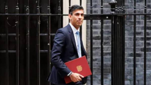 இந்திய வம்சாவளி பிரதமர் இந்திய வம்சாவளி பிரதமர்