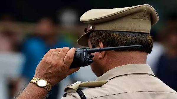 ஞாறக்கல் போலீஸ் 