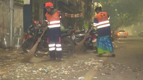  பல நகரங்களிலும் குப்பை மலை 