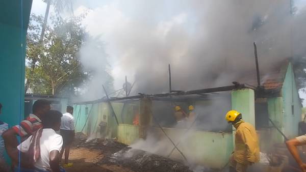 வீடு முழுமையாக சேதம் 