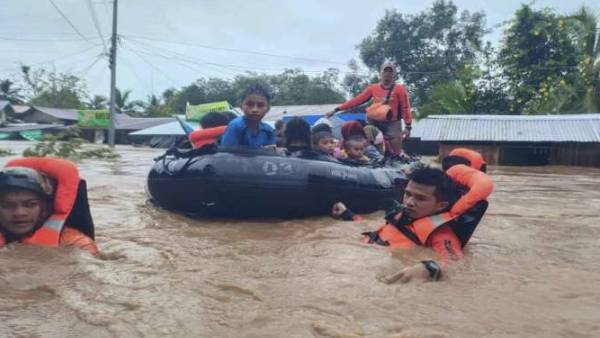 பிலிப்பைன்ஸ் பேரிடர் 