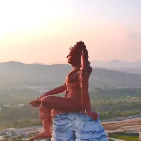  பிரம்மாண்ட சிவன் சிலைகள் 