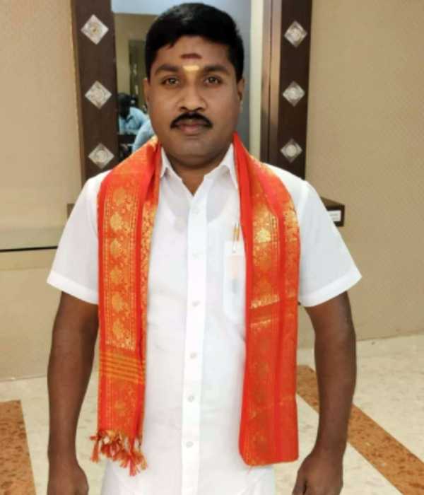 டிக் டாக் பிரபலம்