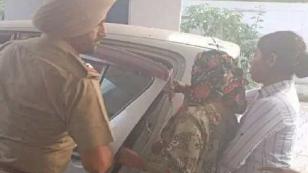 ஆசிட் வீசிய பெண் ஆசிட் வீசிய பெண்