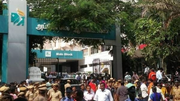 புகைப்படம் இல்லை 