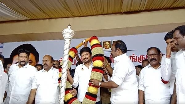 ஓபிஎஸ் - இபிஎஸ்