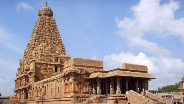  பெருவுடையாருக்கு பேரபிஷேகம் 