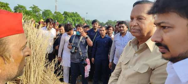 DMKs TR Balu, Udhayanidhi Stalin paid tribute to Mulayam Singh Yadav DMKs TR Balu, Udhayanidhi Stalin paid tribute to Mulayam Singh Yadav