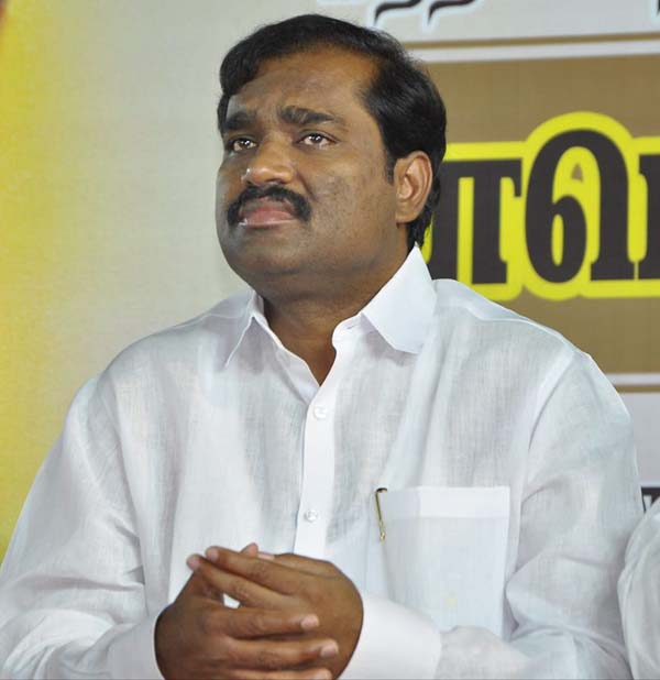 தமிழக இளம் பெண்கள் 