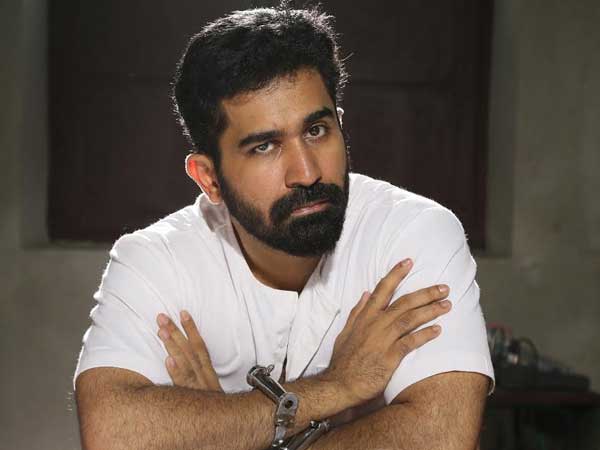  ஹீரோ விஜய் ஆண்டனி 