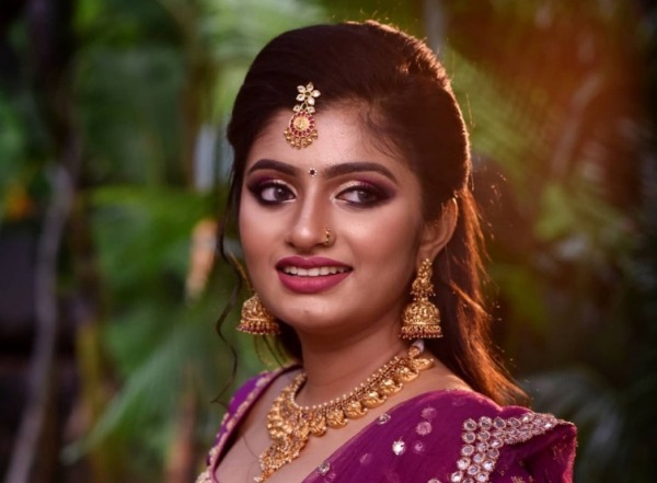 மகிழ்ச்சியில் சந்தியா 