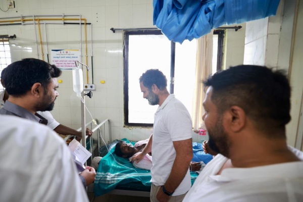 மருத்துவமனையில் சிகிச்சை