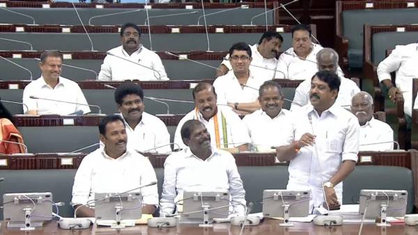 மாடு கேட்டேன் தரலை.. மாடு கேட்டேன் தரலை..