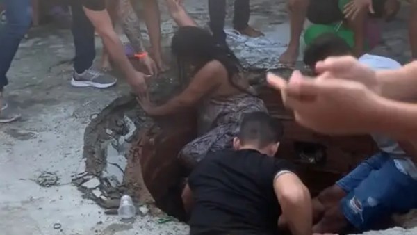  குழி + பள்ளம்