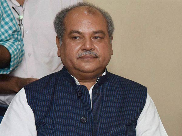 ஸ்டிக்கர் அரசியல்