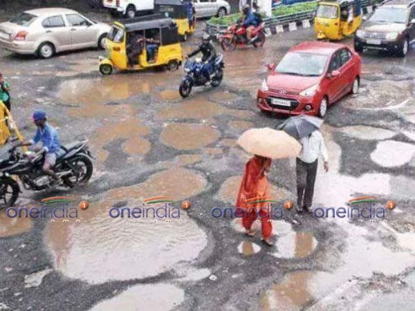 குண்டும் குழியுமான சாலைகள் குண்டும் குழியுமான சாலைகள்