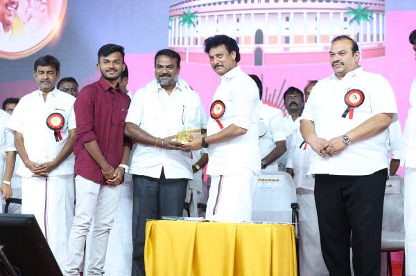 பொது உறுப்பினர்கள் 
