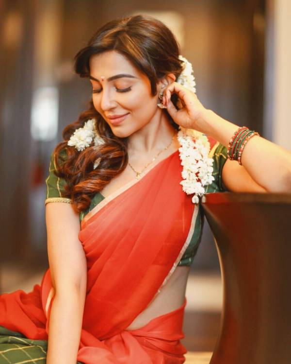 விலையுயர்ந்த பொருட்கள் திருட்டு 