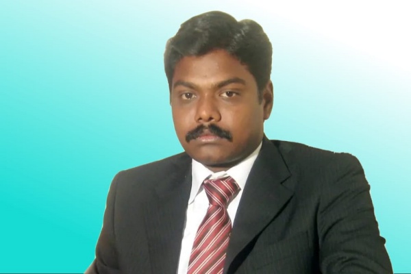 வக்கீல் வேதகிரி கைது