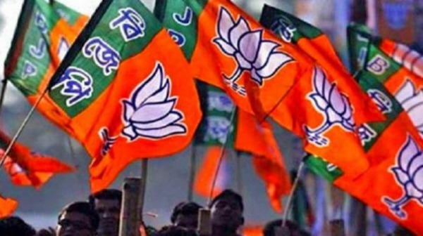 பாஜக கடும் எதிர்ப்பு பாஜக கடும் எதிர்ப்பு