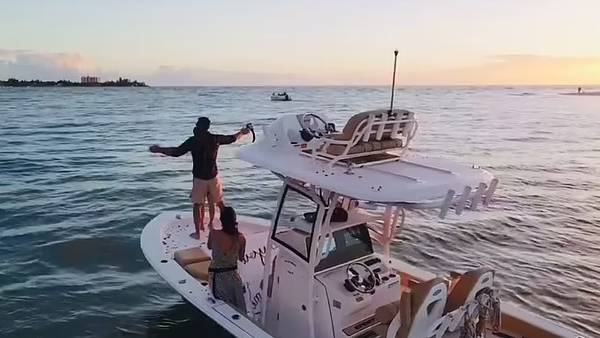 டைட்டானிக் பட ரேஞ்சுக்கு