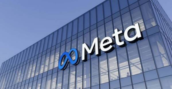 பேறுகால விடுப்பில் இருந்த பெண் நீக்கம் 