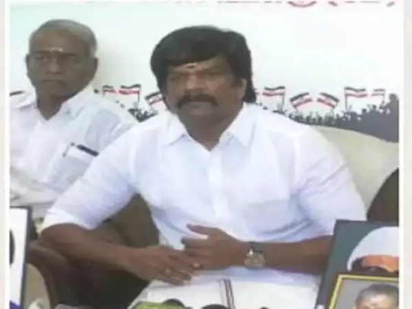 சந்தித்த ஓபிஎஸ் டீம் சந்தித்த ஓபிஎஸ் டீம்