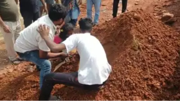 மீட்பு - வழக்கு பதிவு