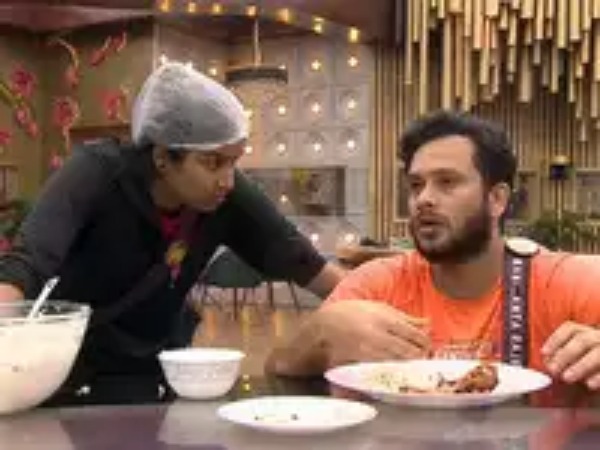 ரெட் கார்ட் கொடுக்கப்படுமா 