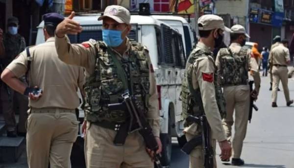  கல்வி தகுதி என்ன?